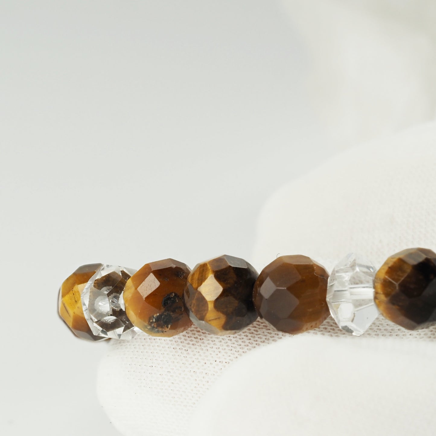 カットタイガーアイ×ボタンカット水晶|繊細な輝きで手元を引き締めるブレスレット6mm(H0084)