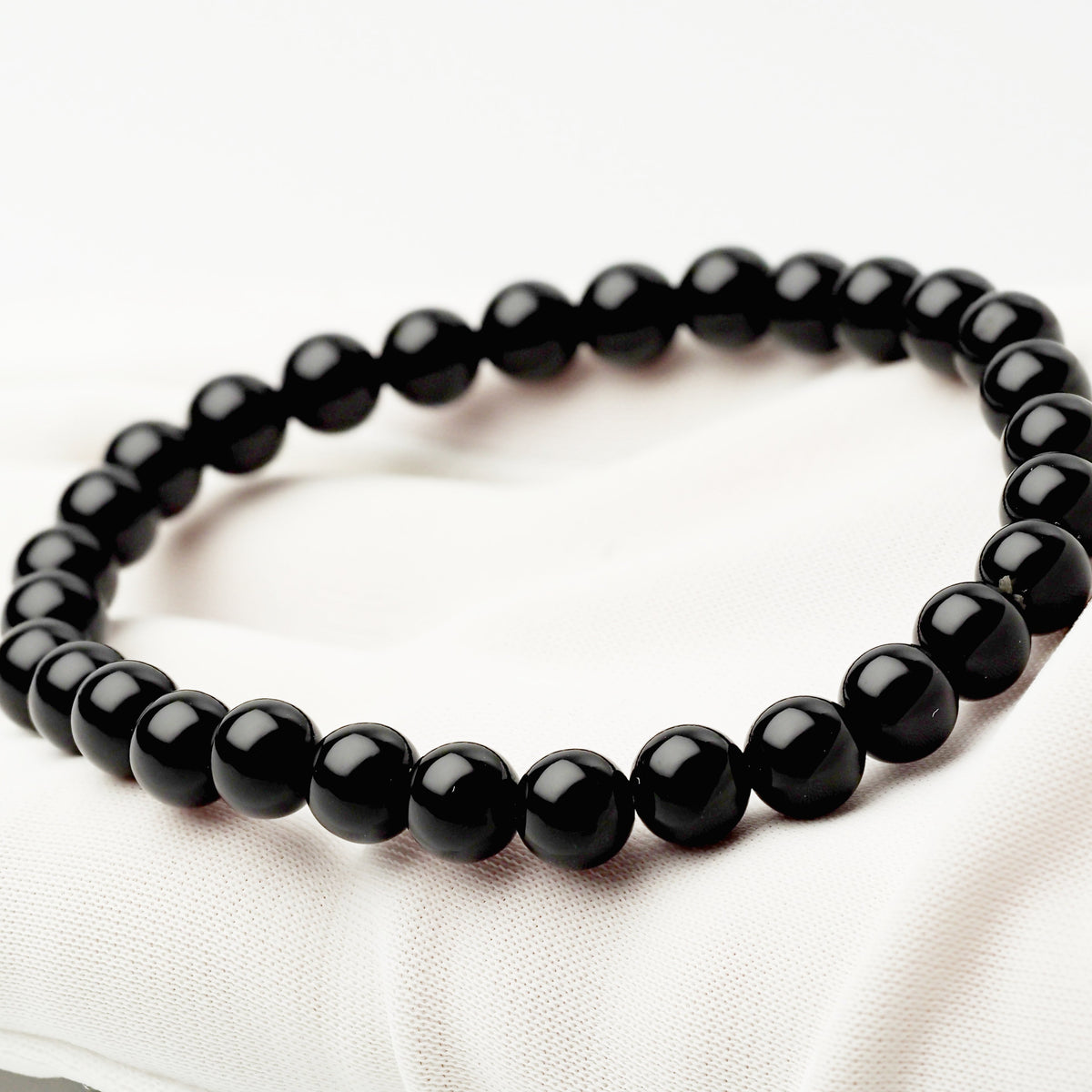 漆黒の艶をまとう オニキスブレスレット6mm(H0126)