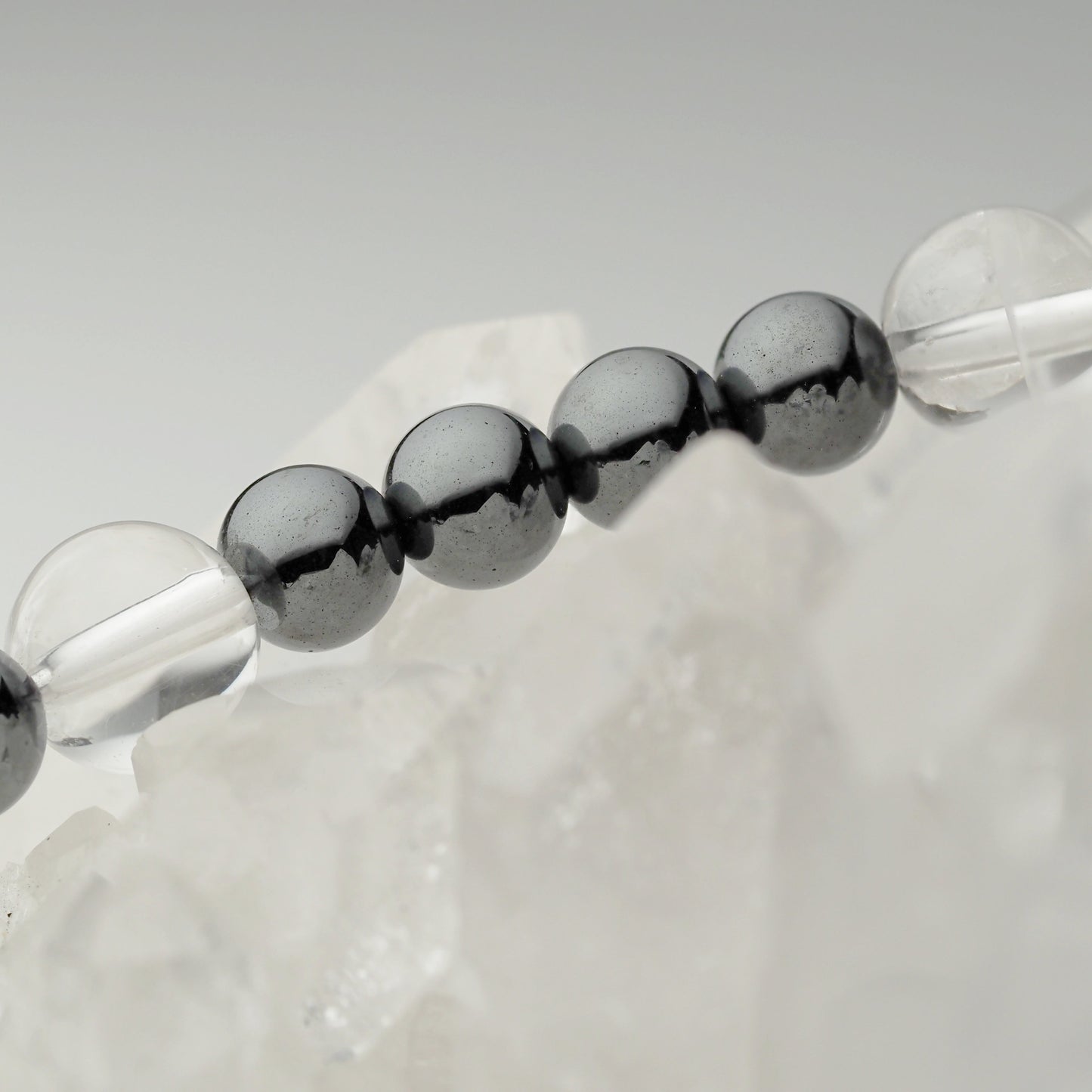 ヘマタイト×水晶｜洗練モノトーンブレスレット6.5mm（H0097）